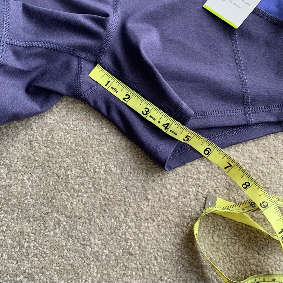 Old Navy Hi-Rise Color Block Shorts in Med Petite - Picture 9 of 9